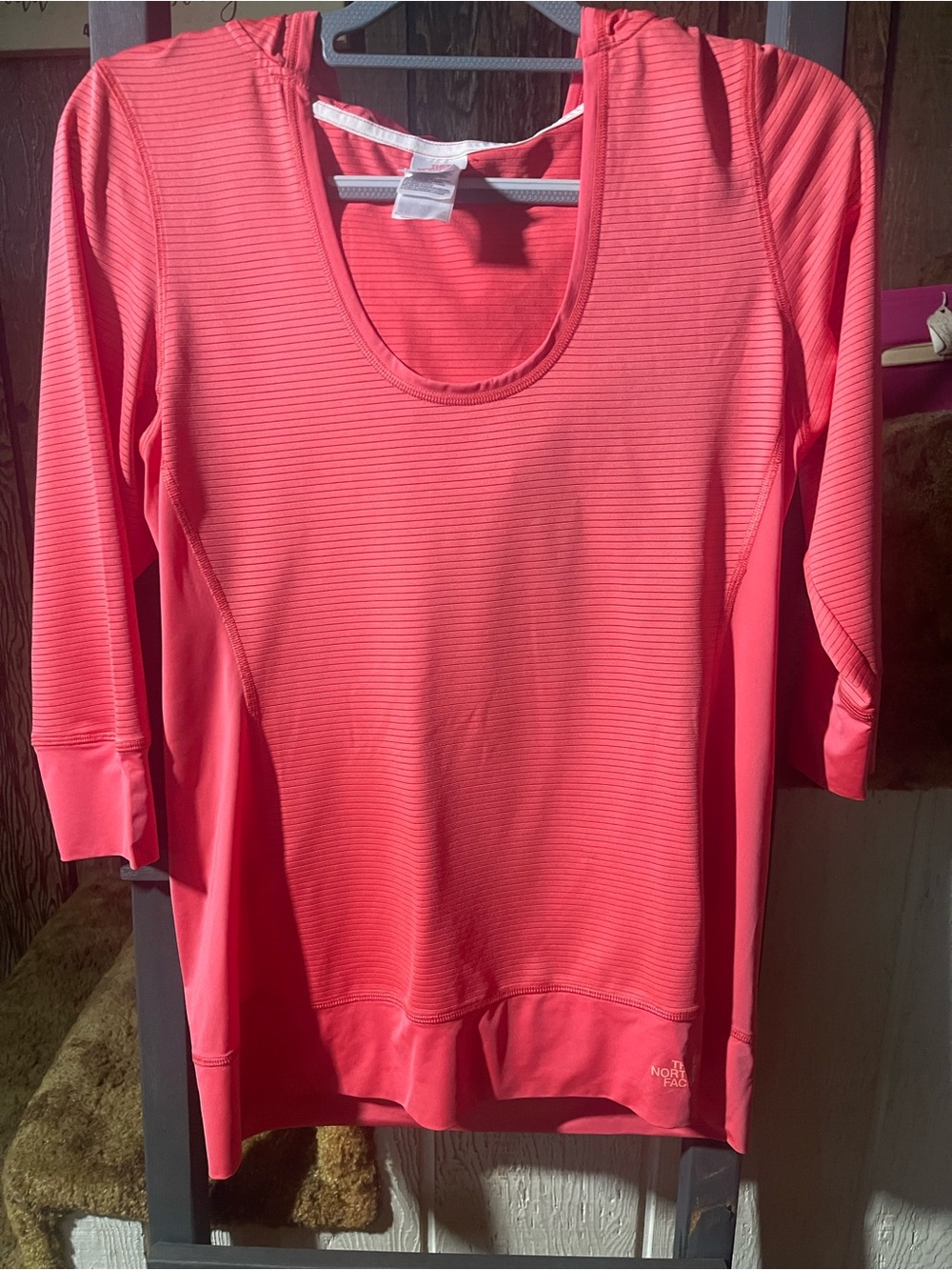 The North Face Women's Scoop Neck Hoodie Top - Coral